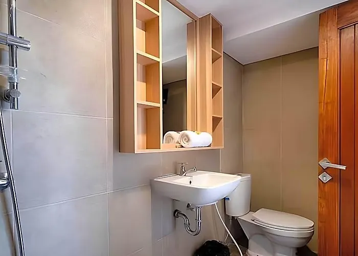 Cubi Haus Lovina Отель Kaliasem